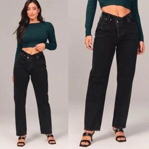 Abercrombie & Fitch Curve Love High Rise Dad Jeans in Black